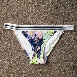 BRAND NEW Victoria’s Secret bikini bottoms